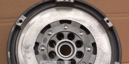 łożysko w kole dwumasowym